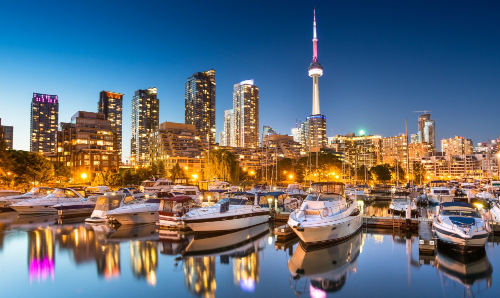Pet Sitting and House Sitting in Canada - Boats, Montreal
